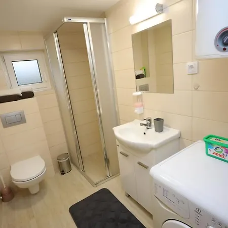 Mipet 兹拉蒂博尔