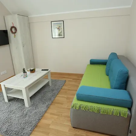 Hotel apartamentowy Mipet