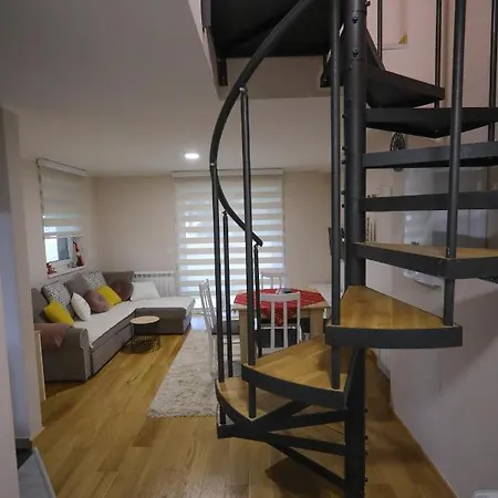 Mipet Hotel apartamentowy 3*