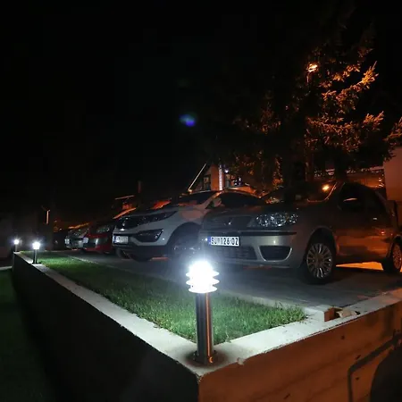 Mipet Hotel apartamentowy 3*