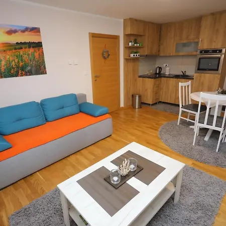 Mipet Hotel apartamentowy 3*