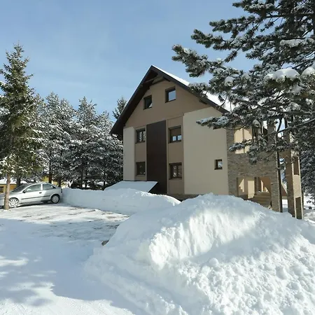 Hotel apartamentowy Mipet 3*