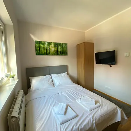 Hotel apartamentowy Mipet 3*