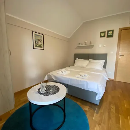 Hotel apartamentowy Mipet